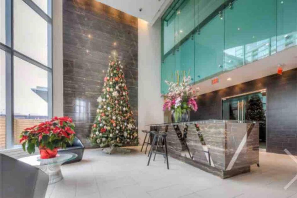 Stunning Condo Wit Amazing View 5Mins From Cntower Toronto Luaran gambar