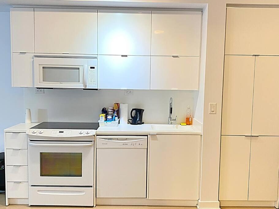 Stunning Condo Wit Amazing View 5Mins From Cntower Toronto Luaran gambar
